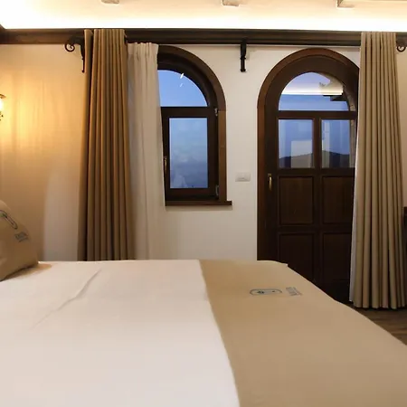 Hotel Diffuso , Inside Castle