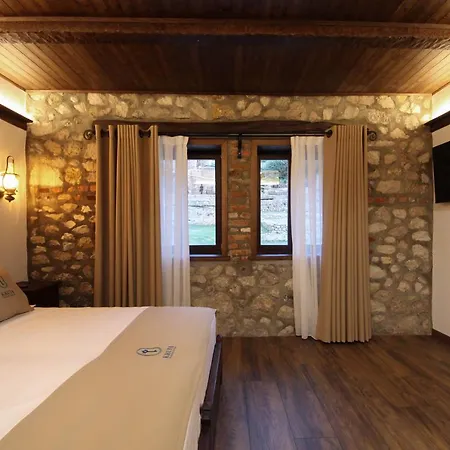 Hotel Diffuso , Inside Castle