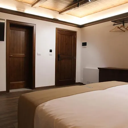 Hotel Diffuso , Inside Castle