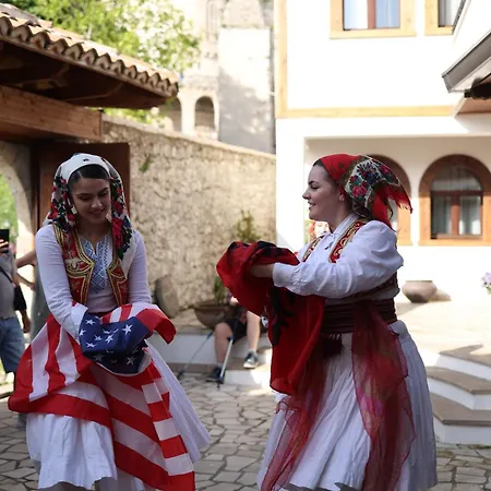 Diffuso , Inside Castle Krujë