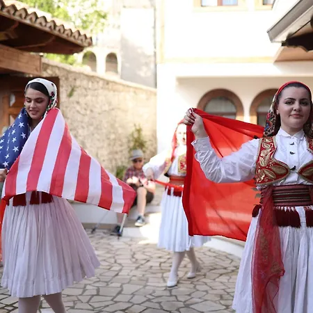 Diffuso , Inside Castle Krujë