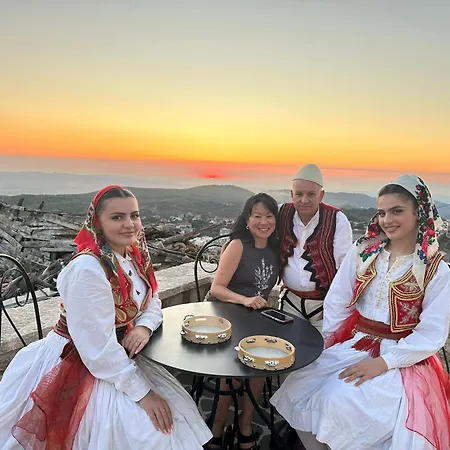 Diffuso , Inside Castle Hotel Krujë