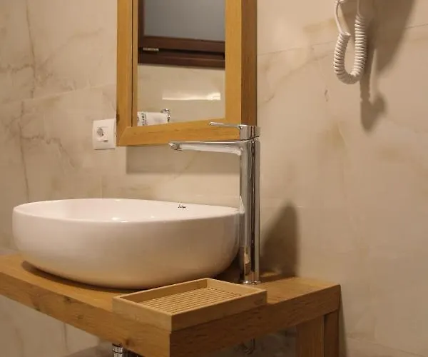 Diffuso , Inside Castle 4* Krujë