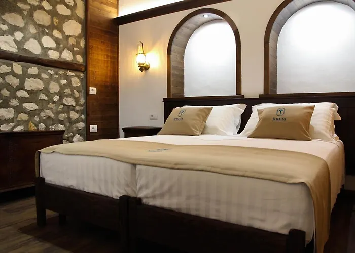 Diffuso , Inside Castle Hotel Krujë