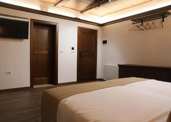 Hotel Diffuso , Inside Castle