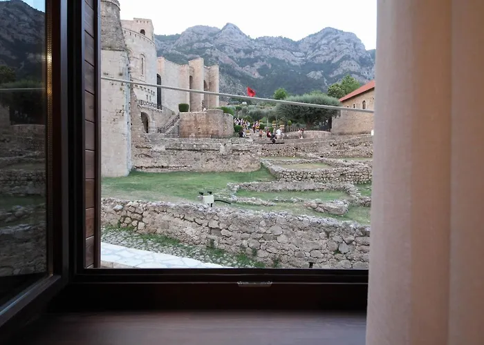 Hotel Diffuso , Inside Castle Krujë