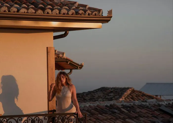 Diffuso , Inside Castle Hotel