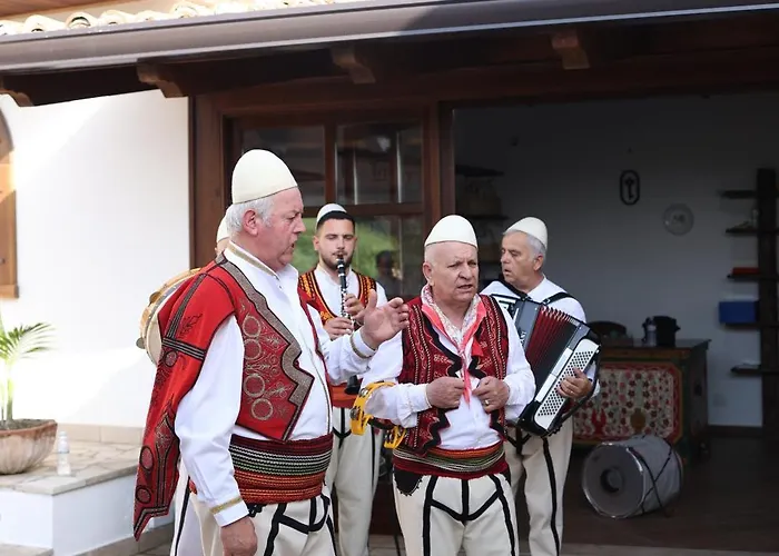 Diffuso , Inside Castle Krujë