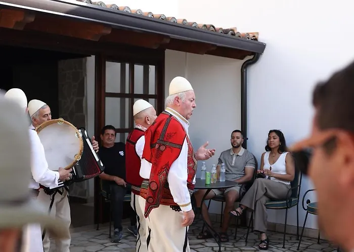 Hotel Diffuso , Inside Castle