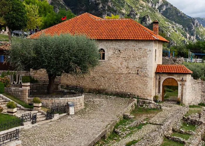 Diffuso , Inside Castle Hotel