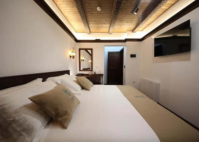 Diffuso , Inside Castle Hotel 4*