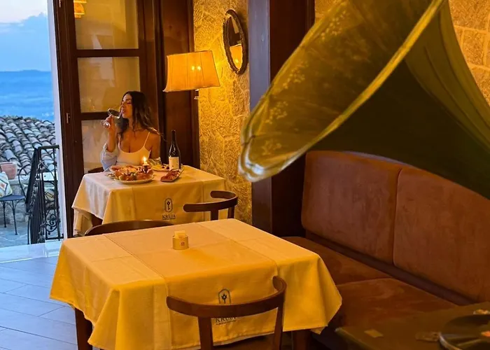 Diffuso , Inside Castle