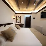 Diffuso , Inside Castle Hotel 4*