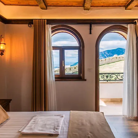 Diffuso , Inside Castle